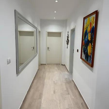 Urban Oasis Central Apartament *