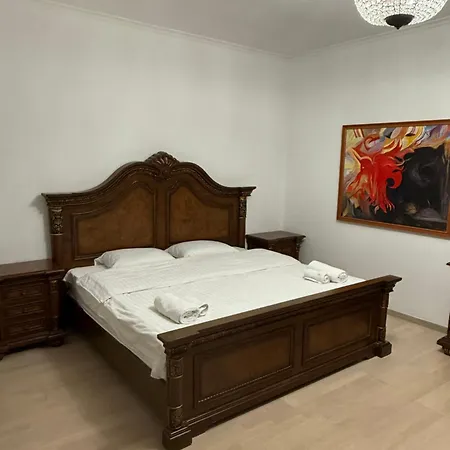 Urban Oasis Central Apartman *
